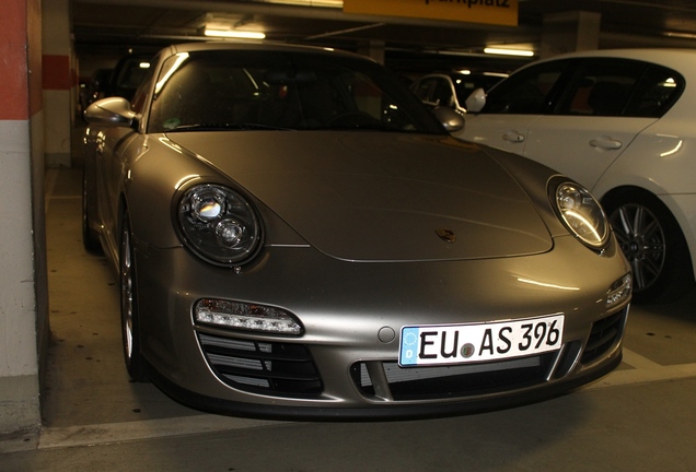 Porsche 997 Carrera 4 GTS