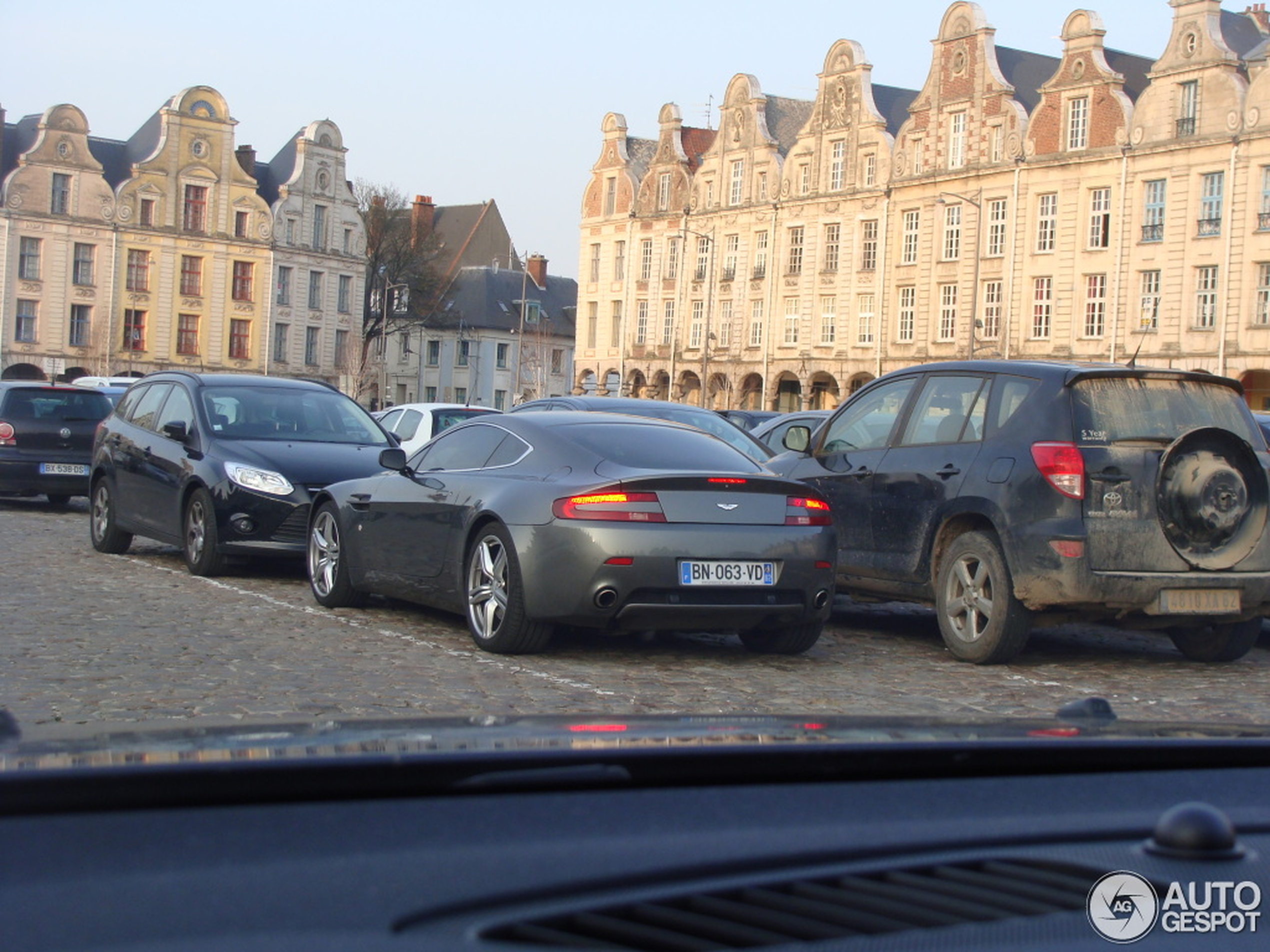 Aston Martin V8 Vantage