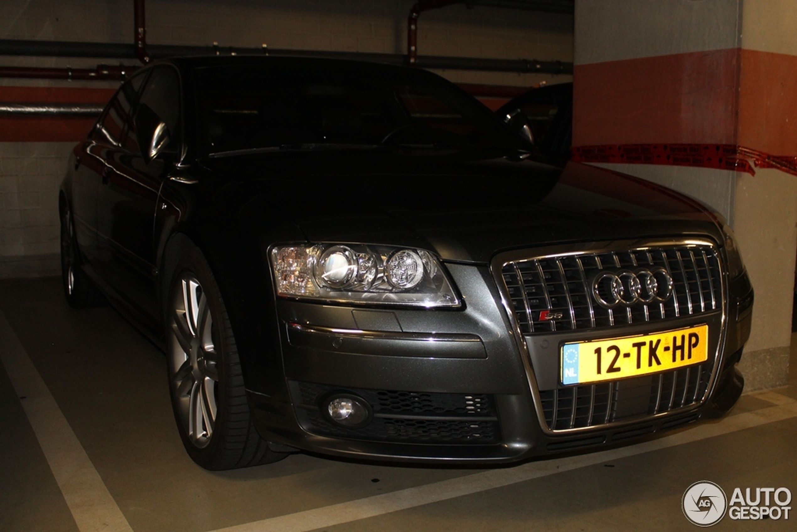 Audi S8 D3