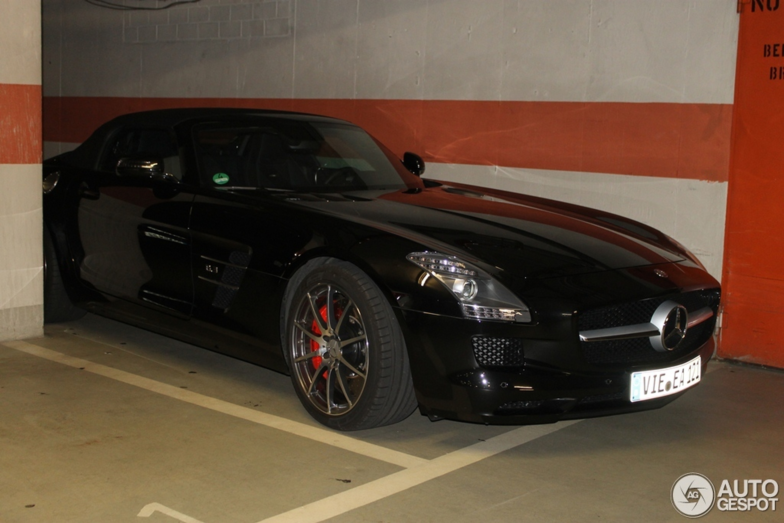 Mercedes-Benz SLS AMG Roadster