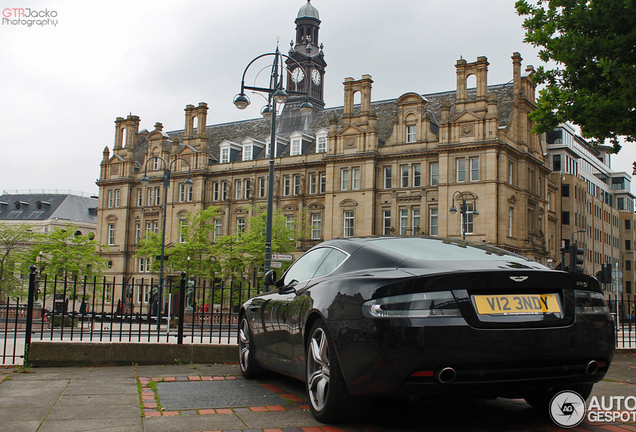 Aston Martin DB9