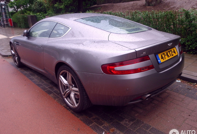 Aston Martin DB9