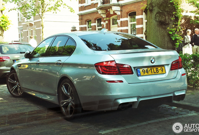 BMW M5 F10 2011