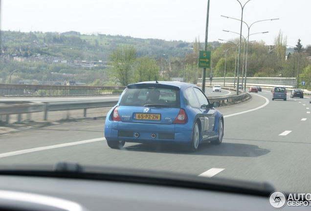 Renault Clio V6 Phase II