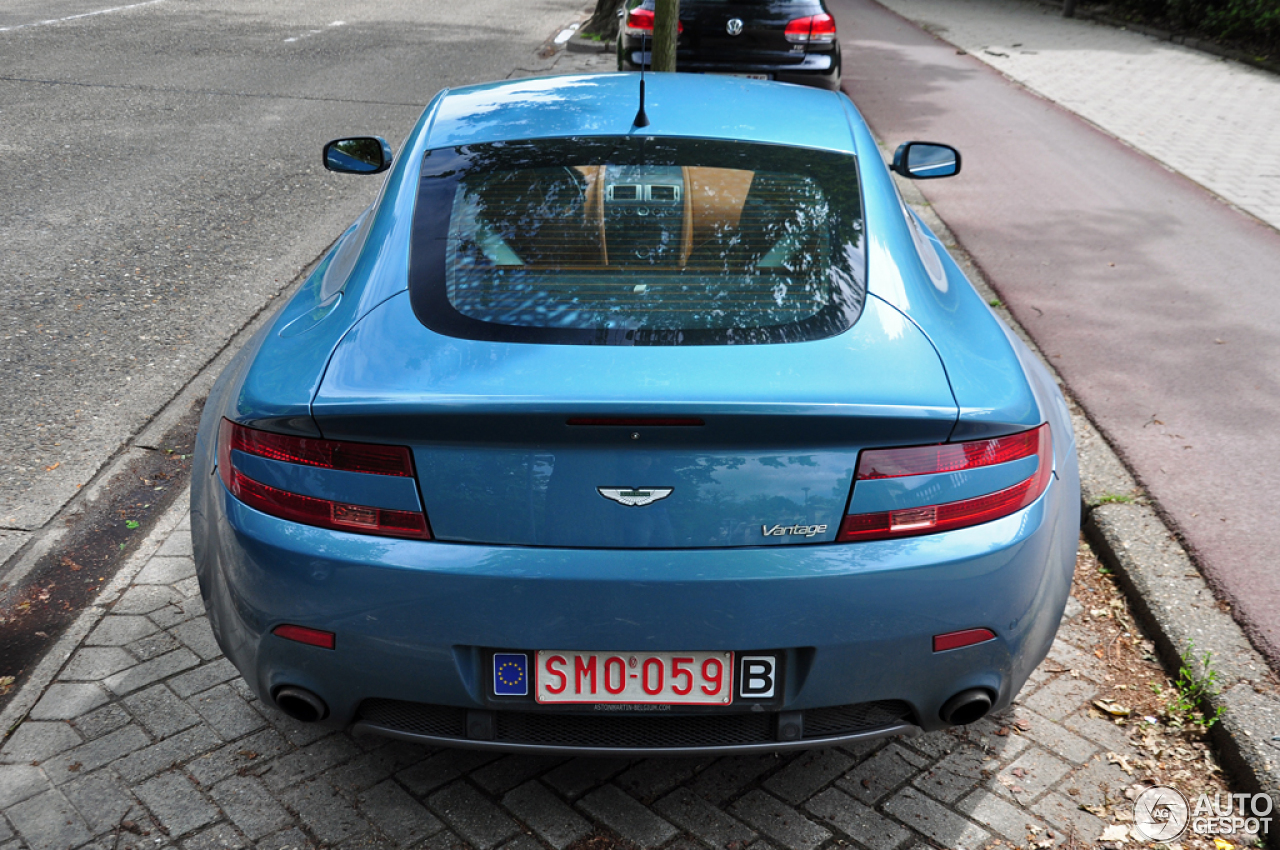 Aston Martin V8 Vantage