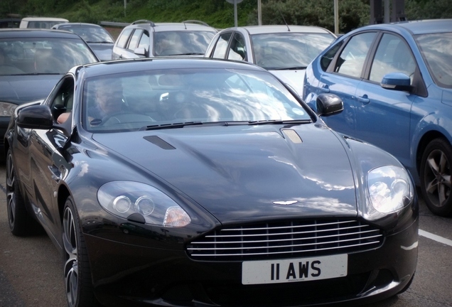 Aston Martin DB9 2010