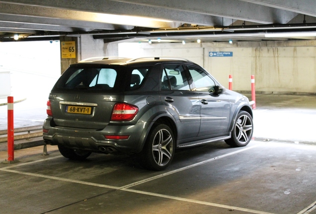 Mercedes-Benz ML 63 AMG 10th Anniversary