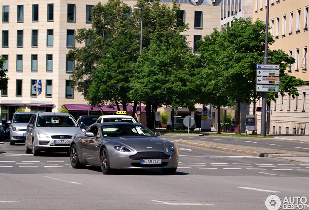 Aston Martin V8 Vantage