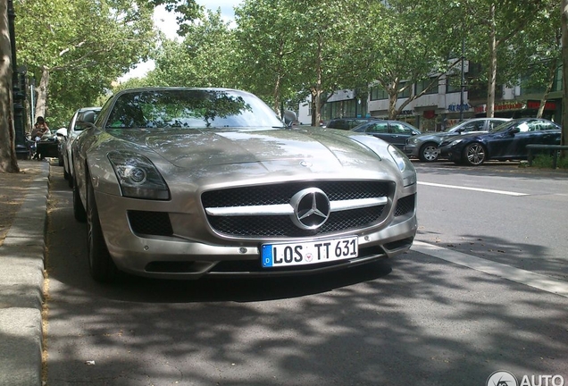 Mercedes-Benz SLS AMG