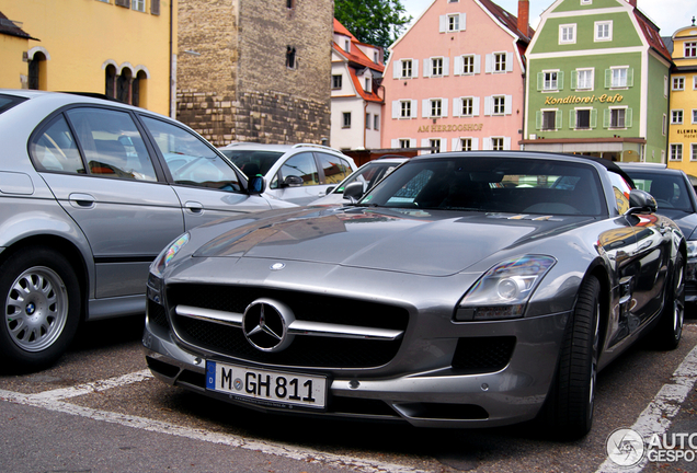 Mercedes-Benz SLS AMG Roadster