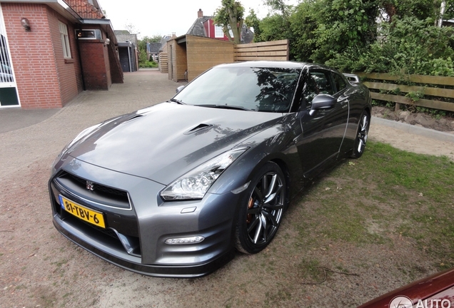 Nissan GT-R 2011