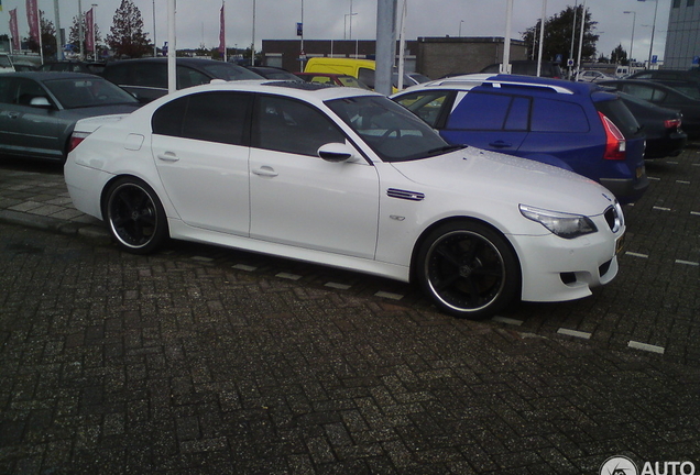 BMW M5 E60 2005