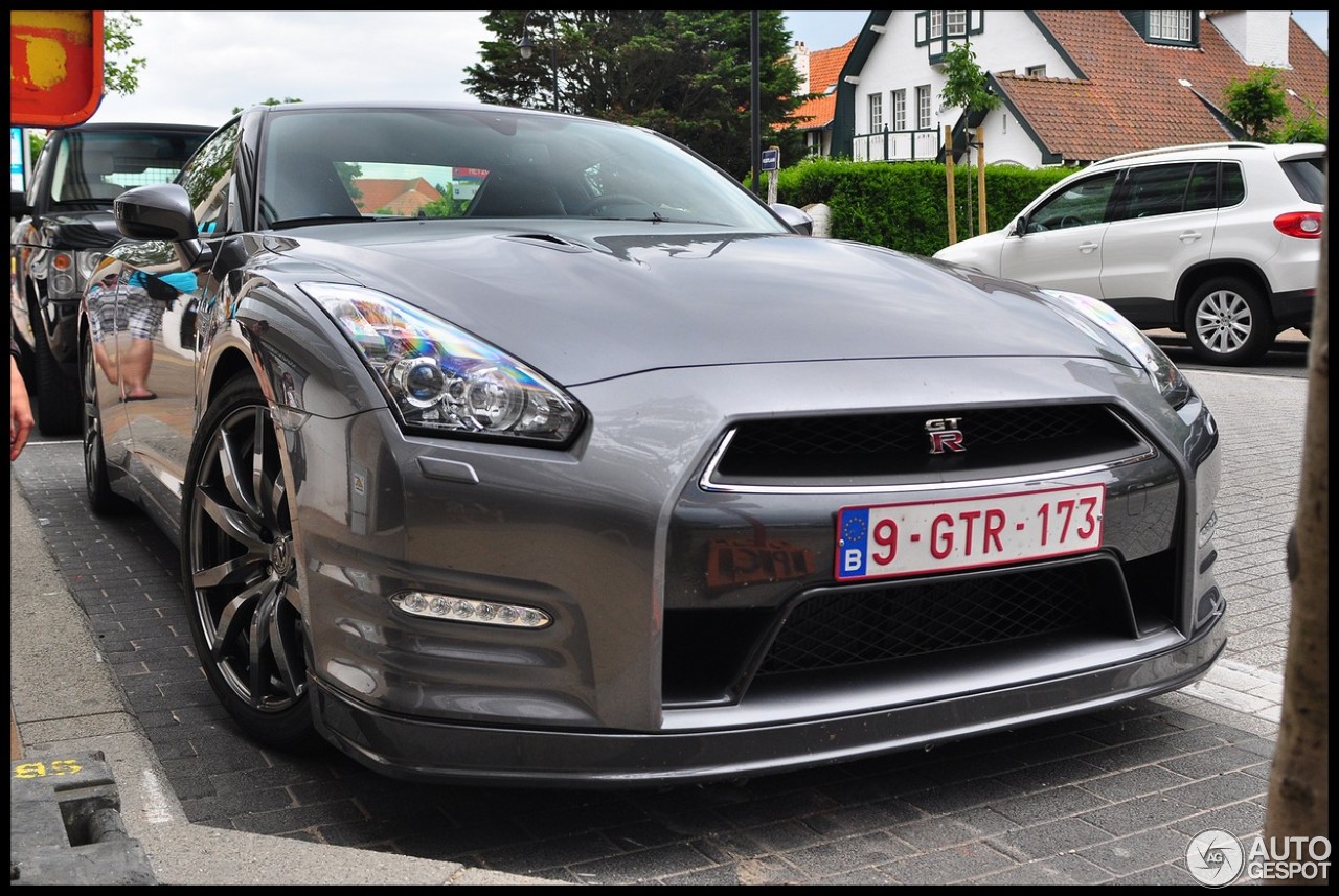 Nissan GT-R 2011