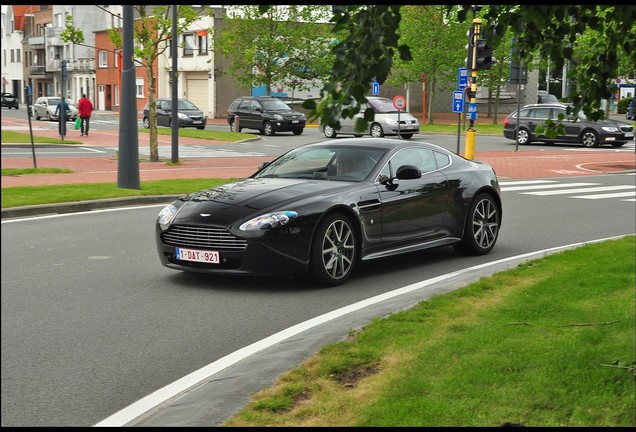 Aston Martin V8 Vantage