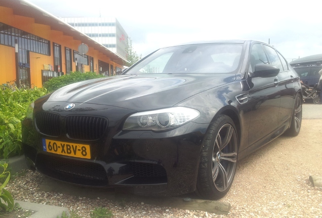 BMW M5 F10 2011