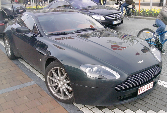 Aston Martin V8 Vantage