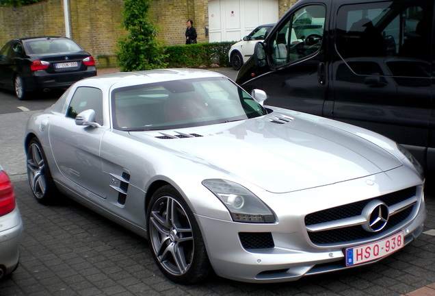 Mercedes-Benz SLS AMG