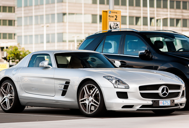 Mercedes-Benz SLS AMG