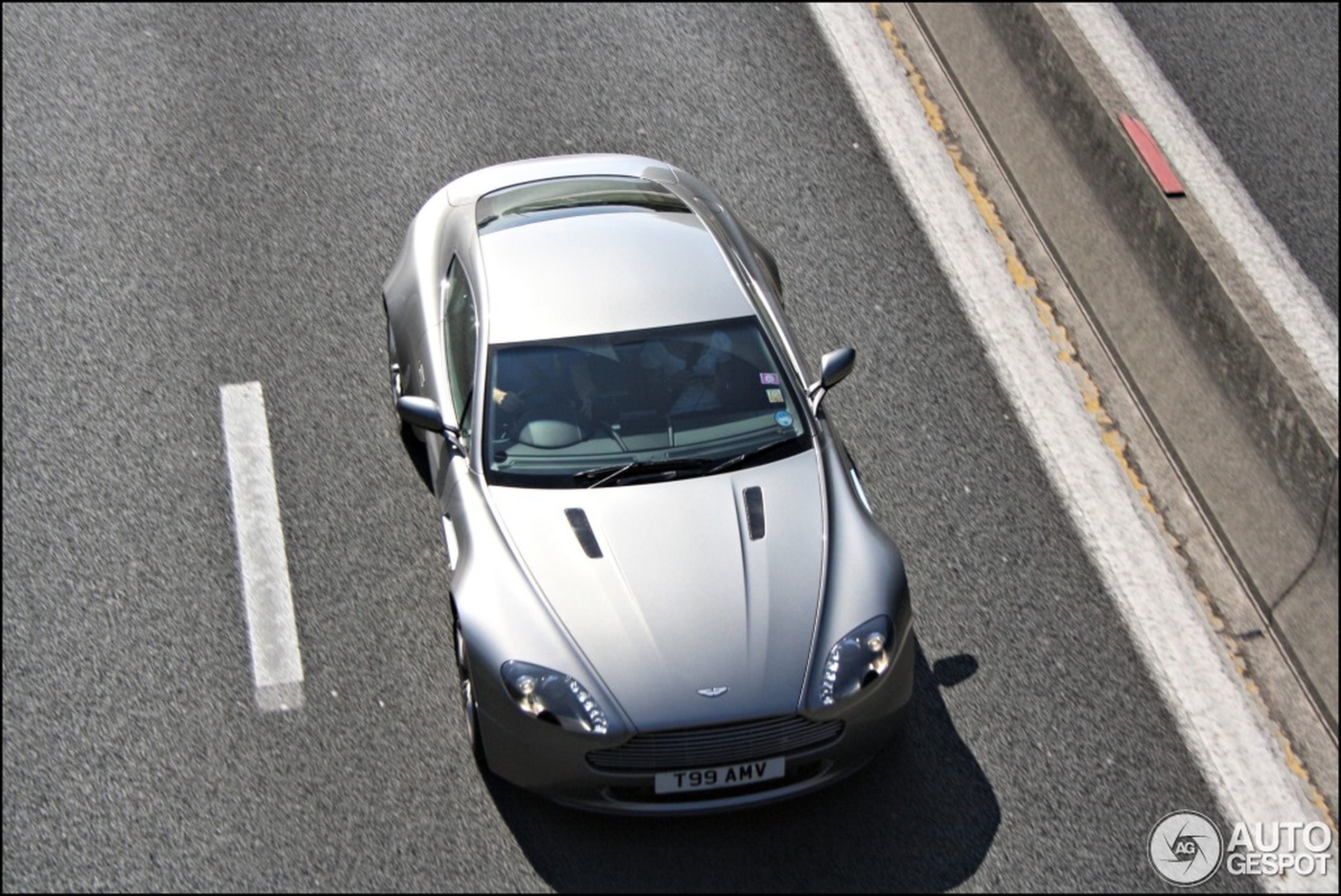 Aston Martin V8 Vantage