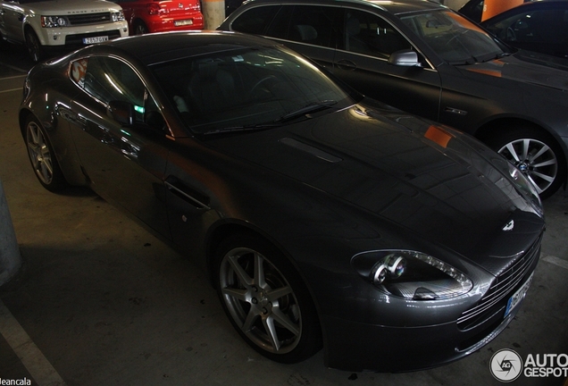 Aston Martin V8 Vantage