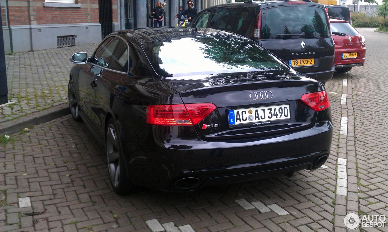 Audi RS5 B8 2012