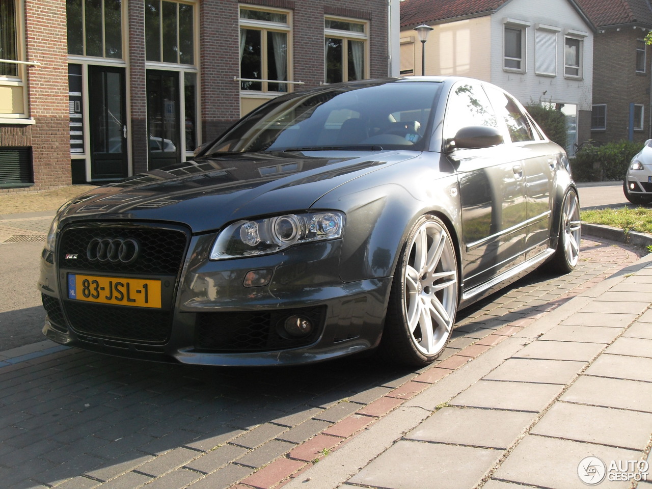 Audi RS4 Sedan