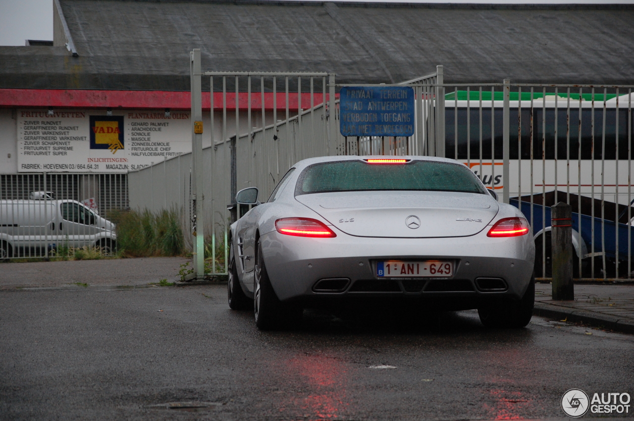 Mercedes-Benz SLS AMG