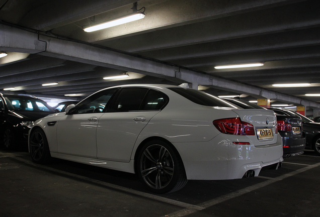 BMW M5 F10 2011