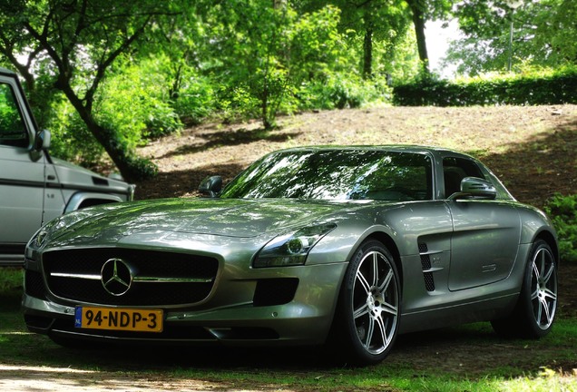 Mercedes-Benz SLS AMG