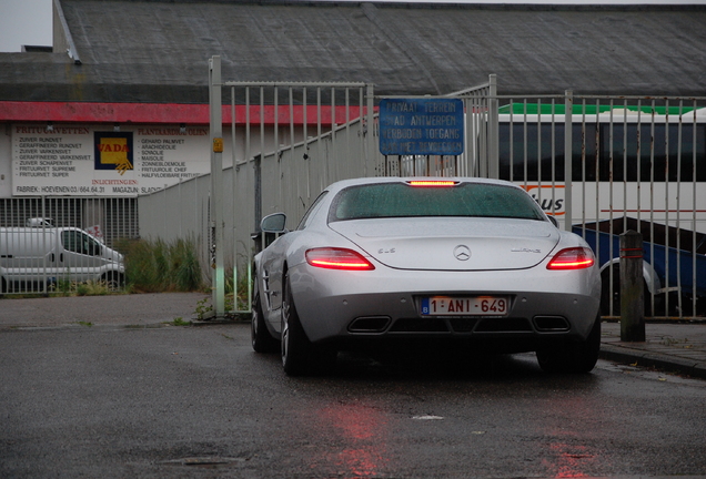 Mercedes-Benz SLS AMG