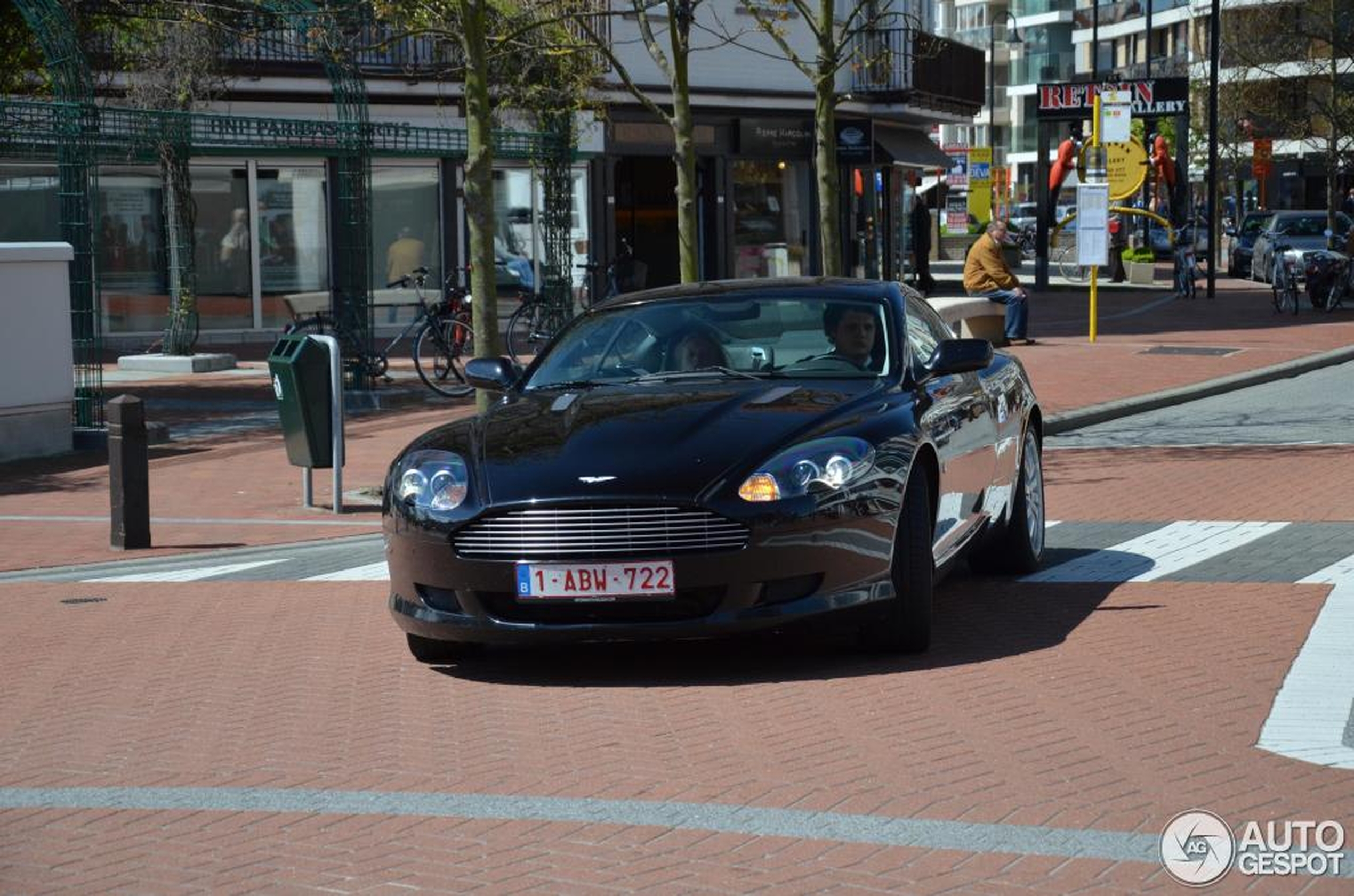 Aston Martin DB9