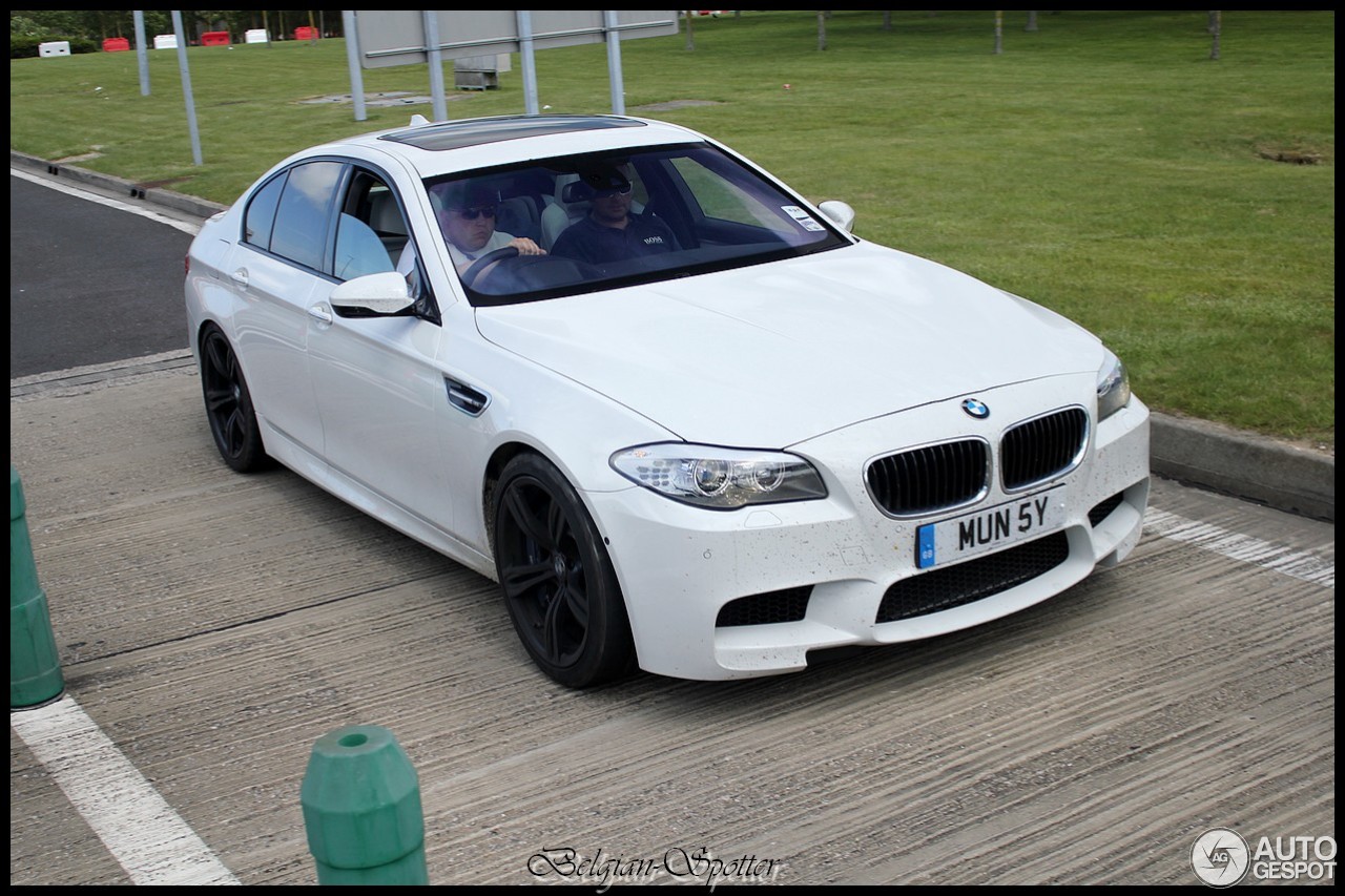 BMW M5 F10 2011