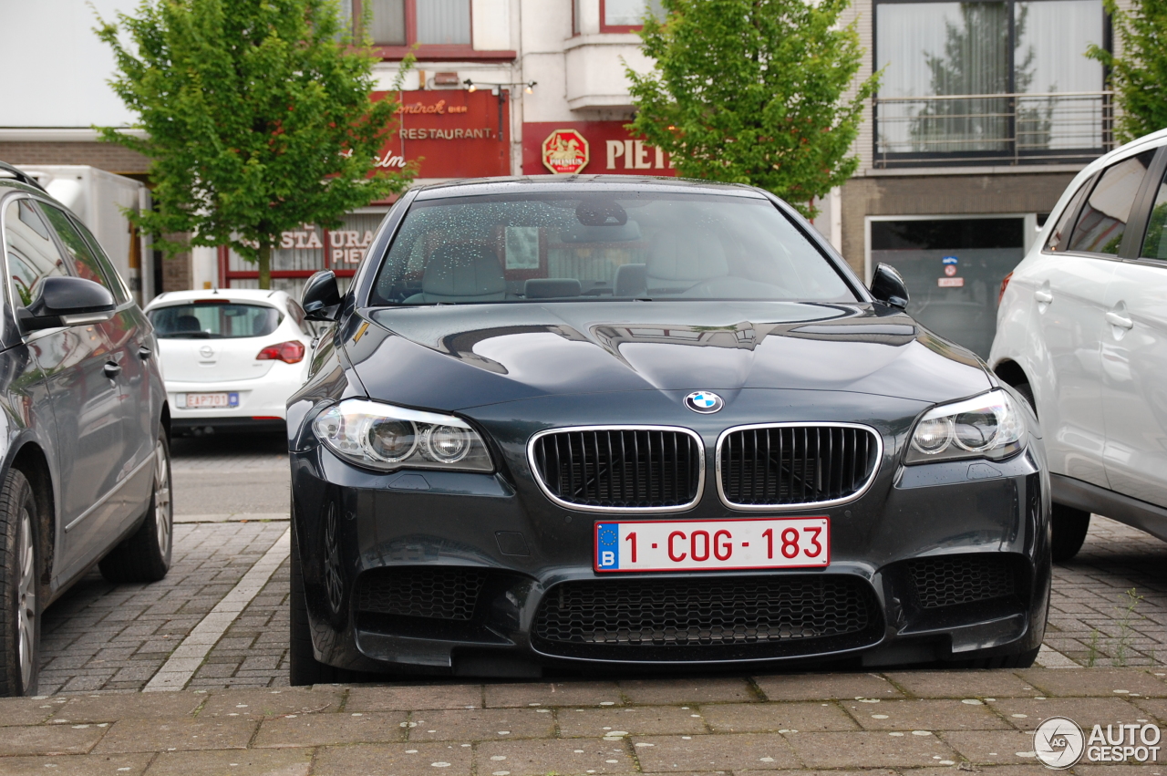 BMW M5 F10 2011