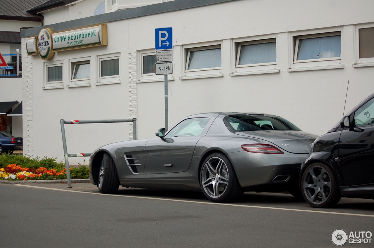 Mercedes-Benz SLS AMG