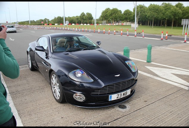 Aston Martin Vanquish S