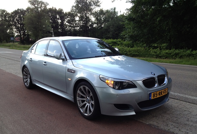 BMW M5 E60 2005