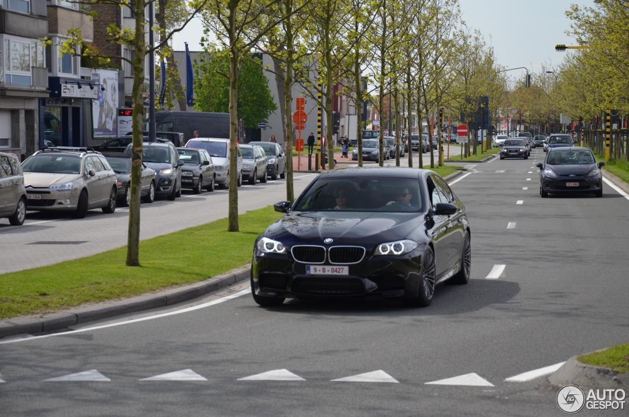 BMW M5 F10 2011