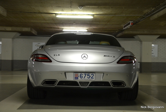 Mercedes-Benz SLS AMG