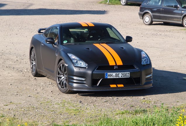 Nissan GT-R 2011