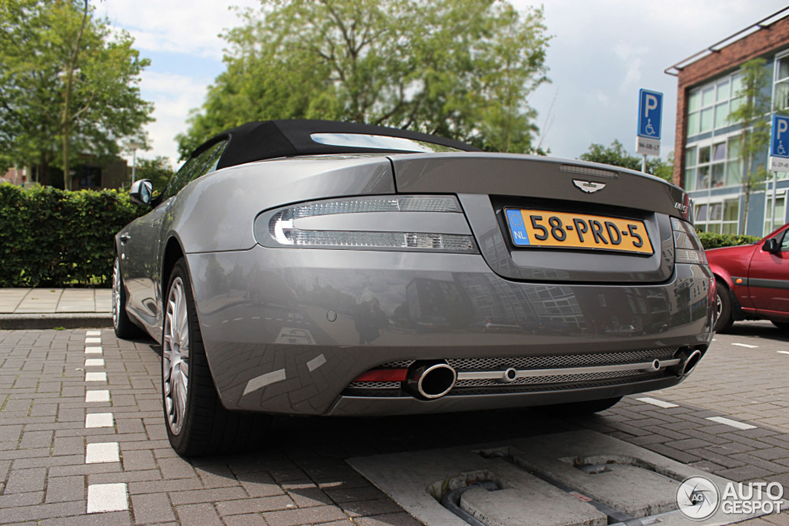 Aston Martin DB9 Volante 2010