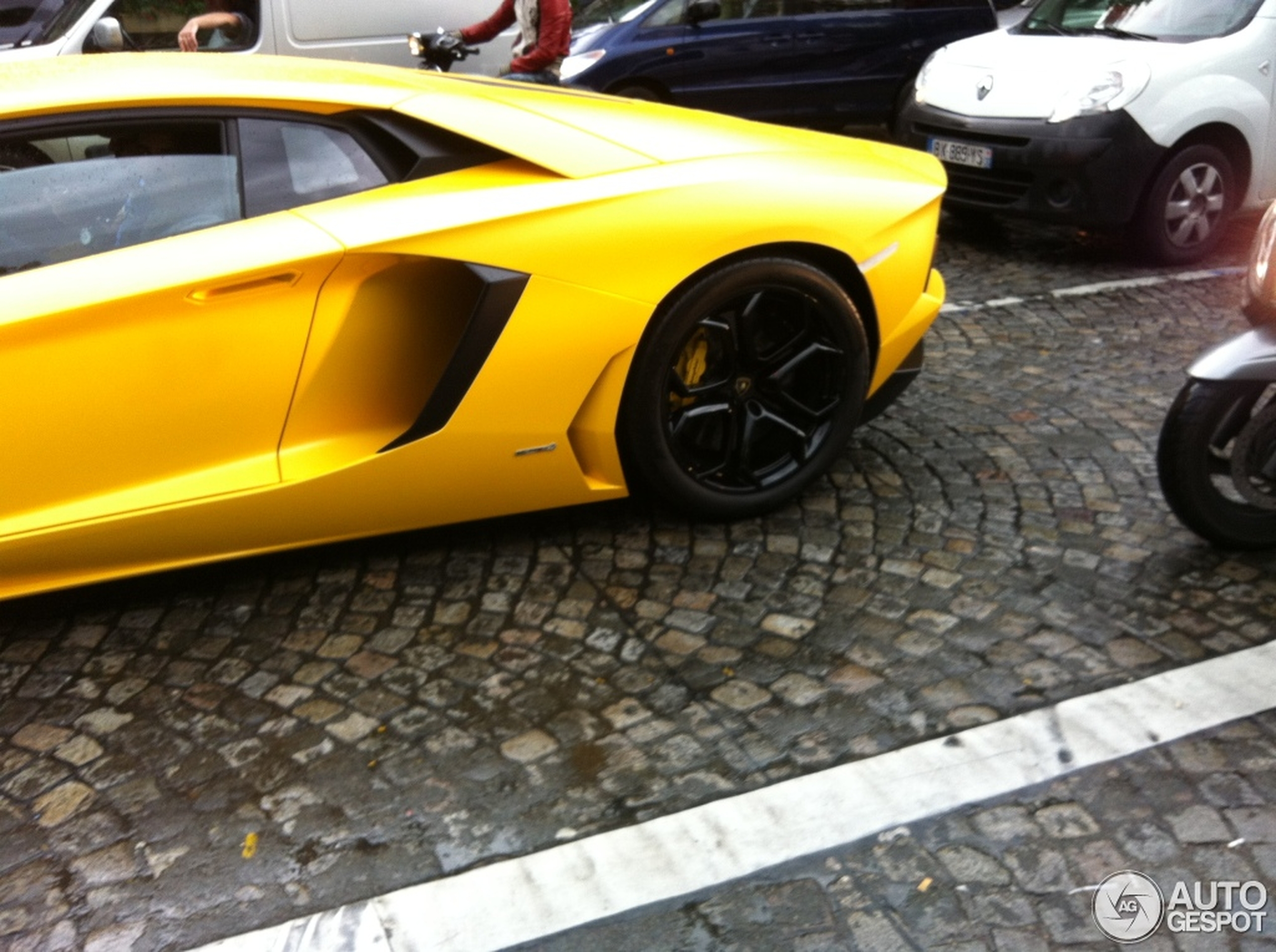 Lamborghini Aventador LP700-4