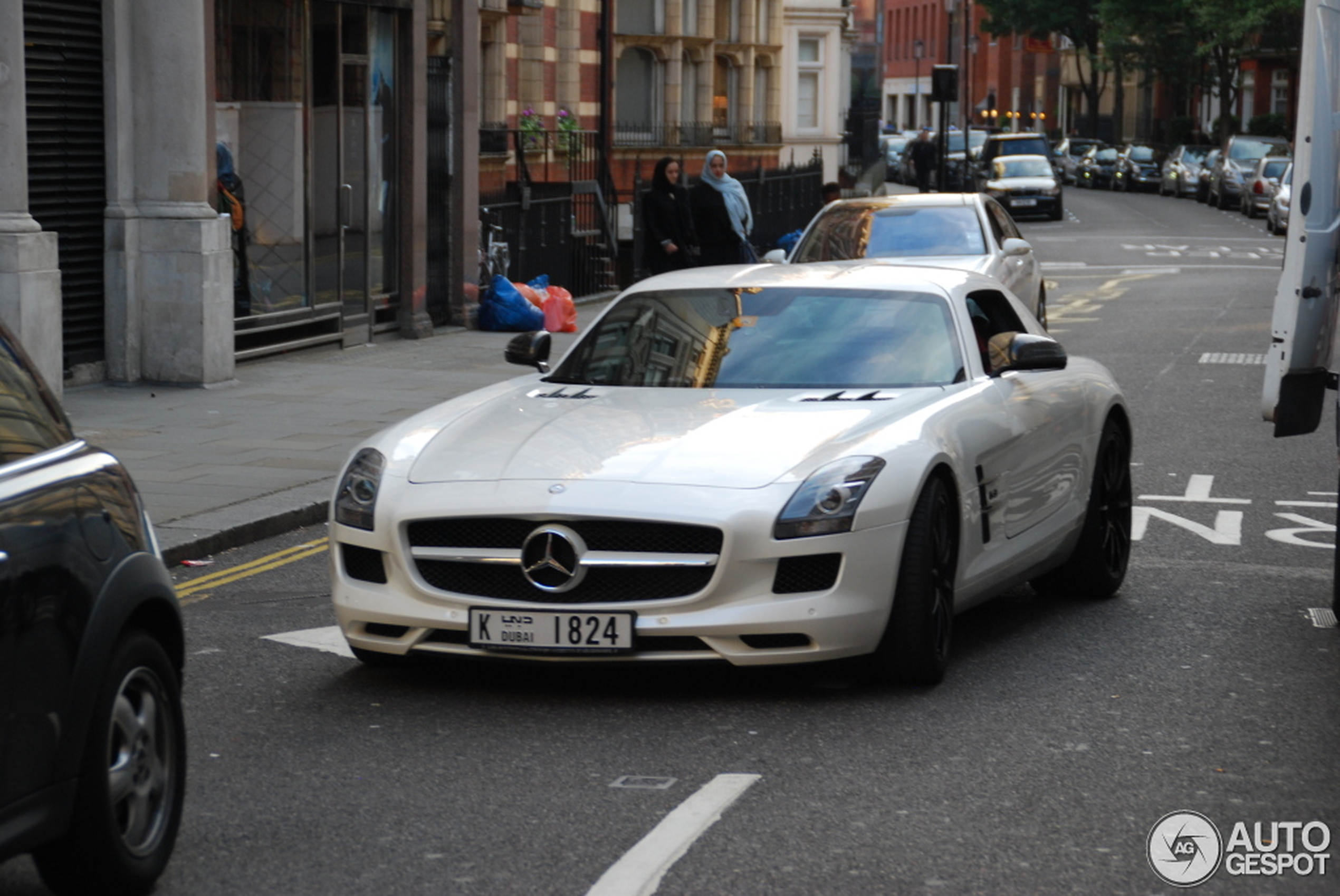 Mercedes-Benz SLS AMG