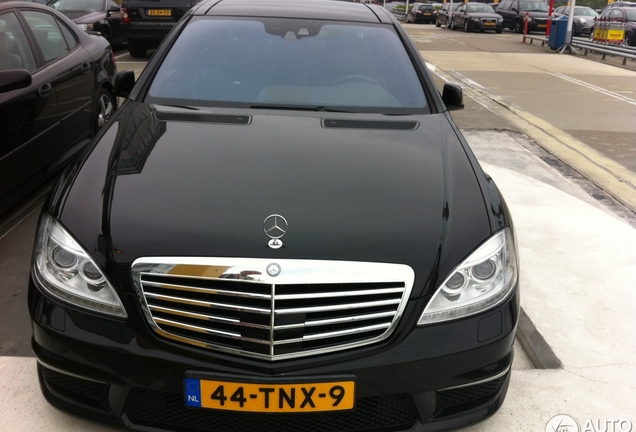 Mercedes-Benz S 63 AMG W221 2011