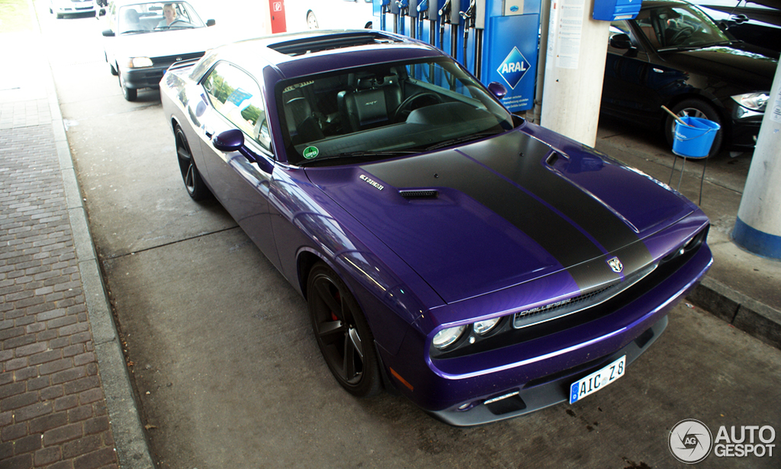 Dodge Challenger SRT-8