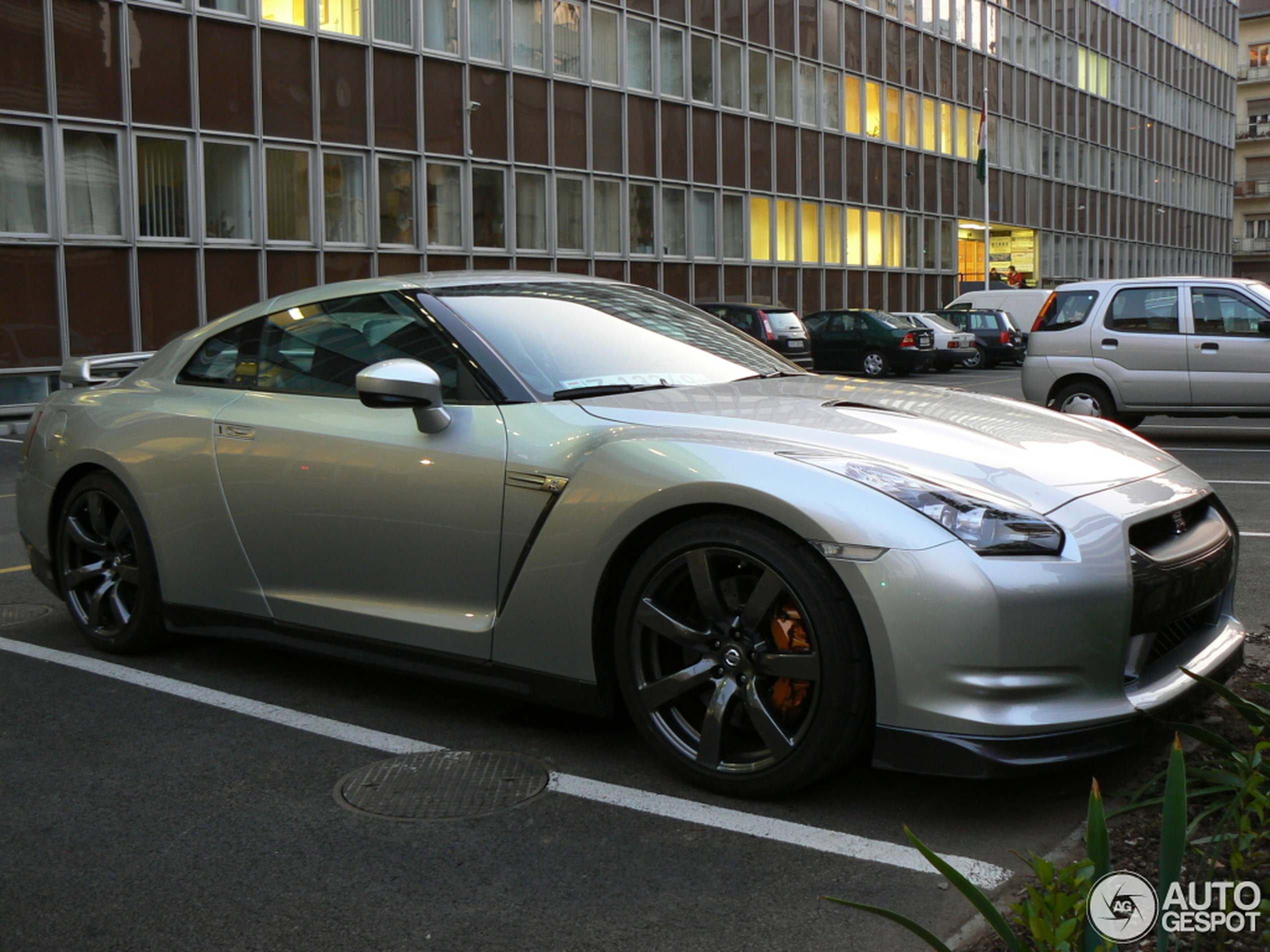 Nissan GT-R