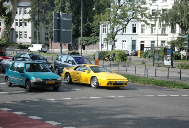 Lotus Esprit SE