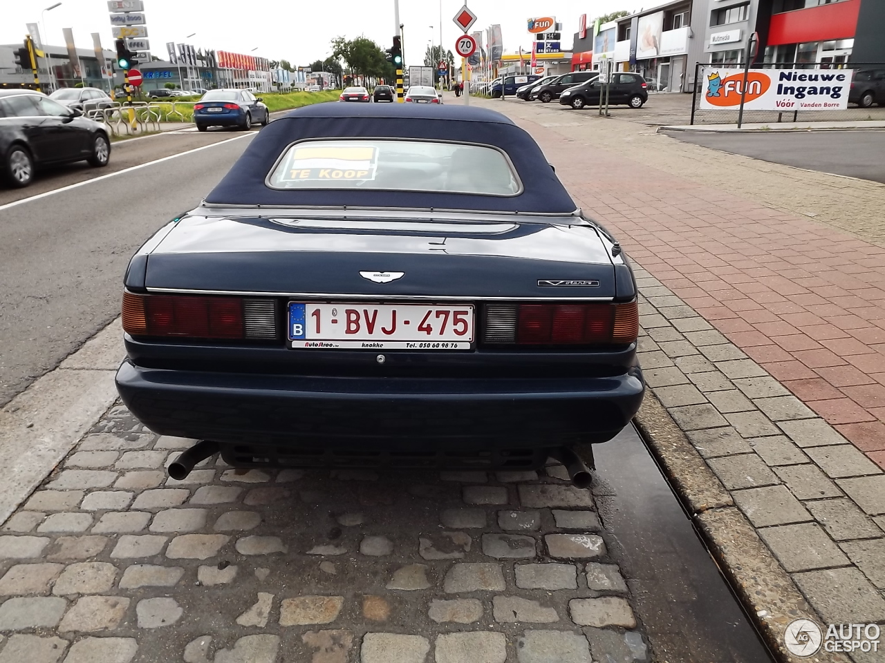 Aston Martin Virage Volante