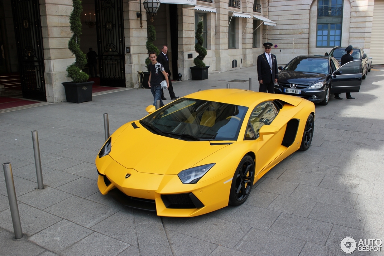 Lamborghini Aventador LP700-4