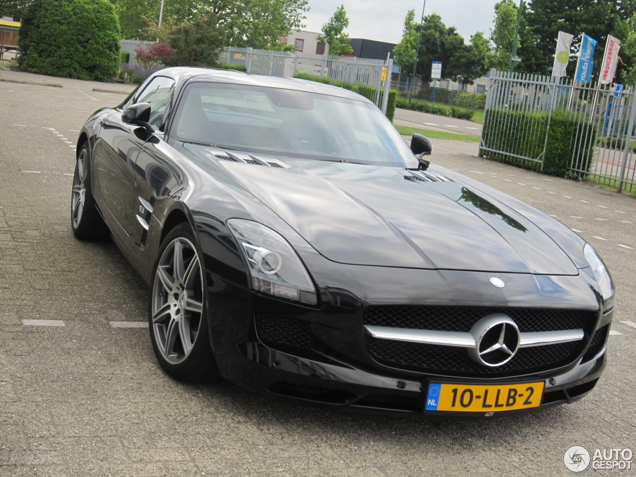 Mercedes-Benz SLS AMG