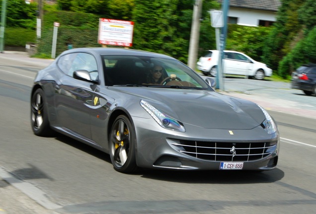 Ferrari FF